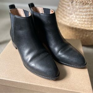 Madewell CARINA| Leather Chelsea Booties| Black| Size 7